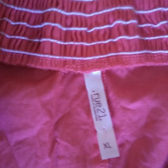 Pink over T - Picture 2 of 2